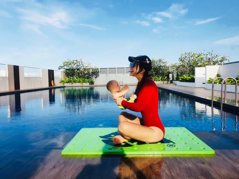 Children learning to swim