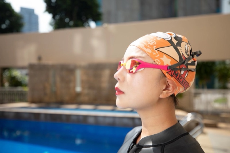 Swimming lesson with instructor